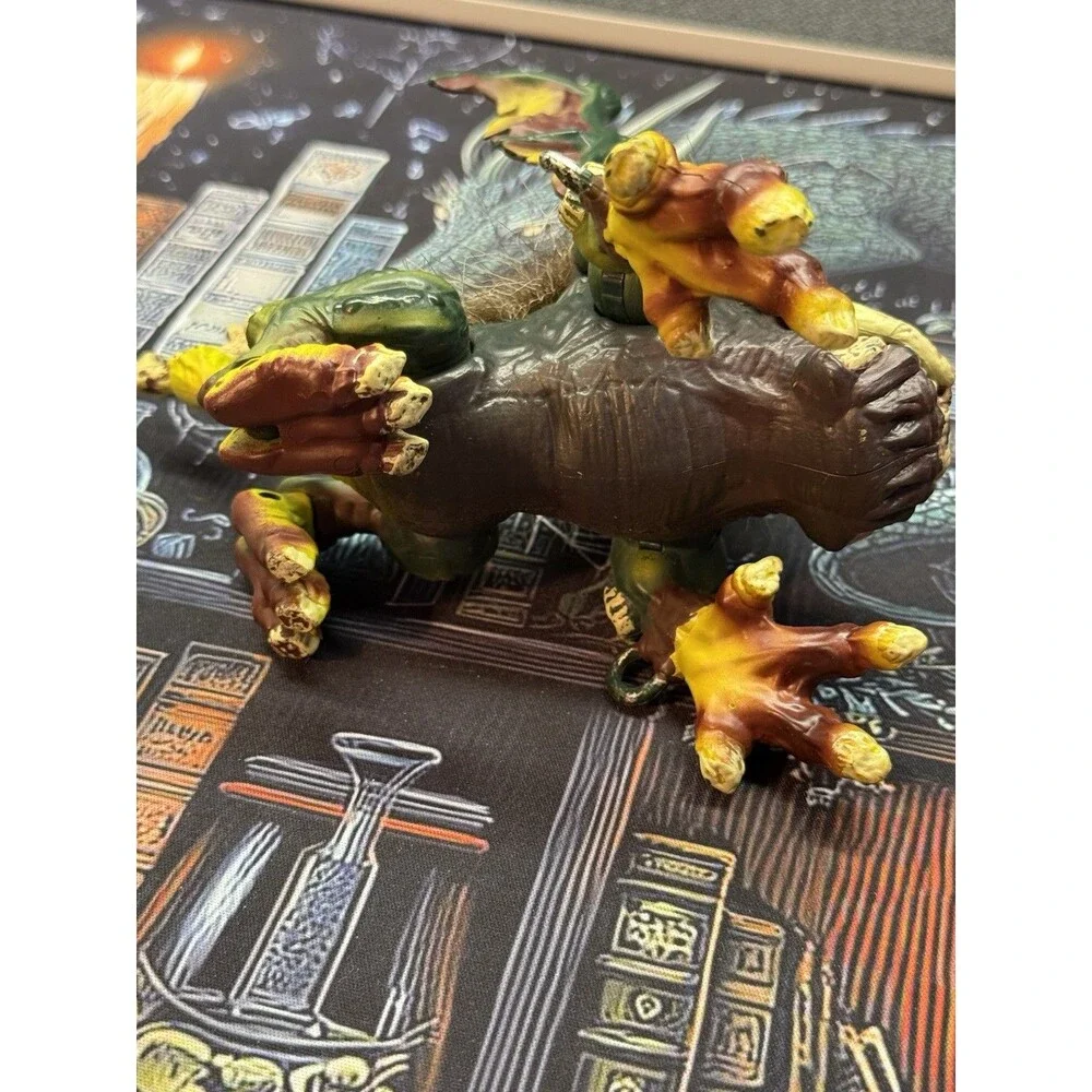Mega Bloks Dragon Krystal Wars Vorgan Stronghold Green Hairy Furry Monster Beast